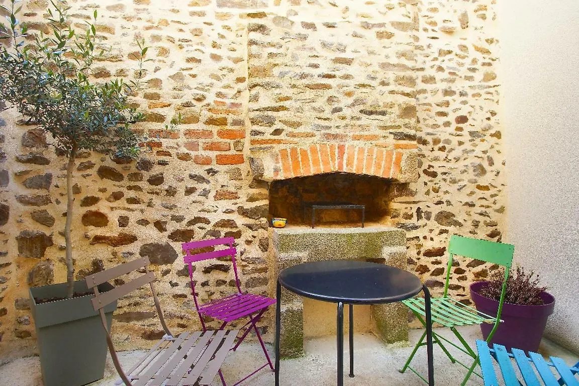 Le Delicatessen Villa Fougeres France
